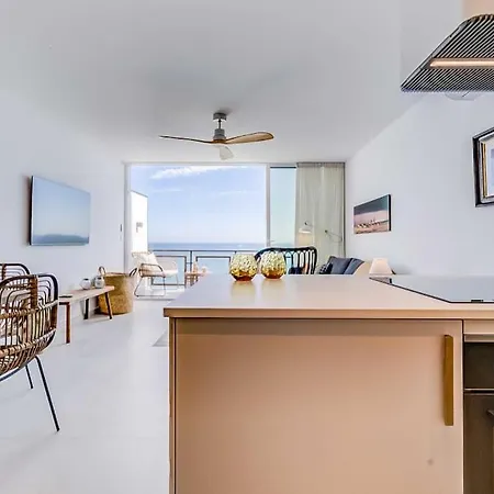 112-stunning Beachfront In Benalmádena
