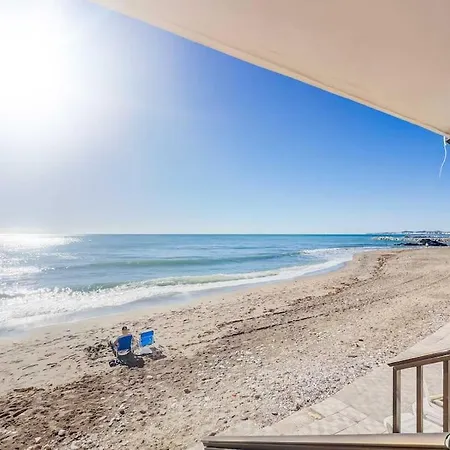 112-stunning Beachfront In * Benalmádena